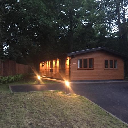 Shellow Lane Lodges Congleton Exterior foto